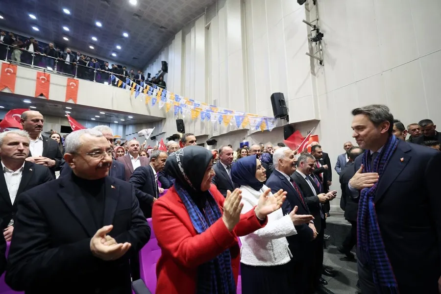 bakan-bayraktar-17-milyon-hane-kendi-gazimizla-isinacak-1775325720098.jpg Fotoğraf (DHA)