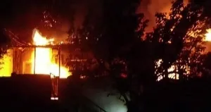 Elektrik kaçağı müstakil evi küle çevirdi