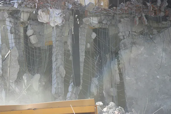 Diyabakır’da yıkılan binalara ilişkin 15 tutuklama