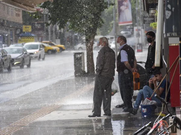 2-temmuz-istanbul-izmir-ankara-hava-durumu-bugun-hava-nasil-olacak-meteoroloji-istanbul-icin-saat-verip-uyardi-1625196246917.jpg 2 Temmuz İstanbul, İzmir, Ankara hava durumu: Bugün hava nasıl olacak? Meteoroloji İstanbul için saat verip uyardı - 8