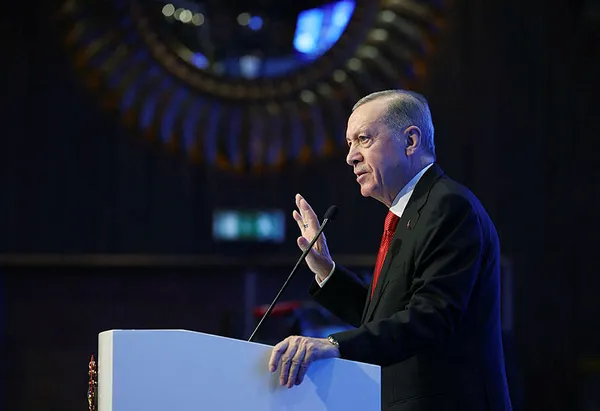 İhracatta Cumhuriyet tarihinin rekoru kırıldı! Başkan Erdoğan rakam vererek duyurdu: Tam 255,8 milyar dolar...