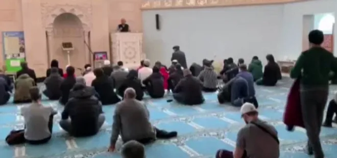 Ukrayna’da savaşın gölgesinde Ramazan’ın ilk cuma namazı kılındı