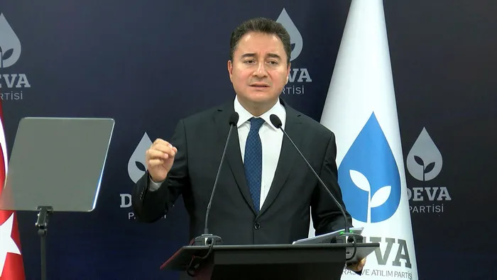 DEVA Partisi Genel Başkanı Ali Babacan casusluk suçundan tutuklanan Metin Gürcan’a sahip çıktı