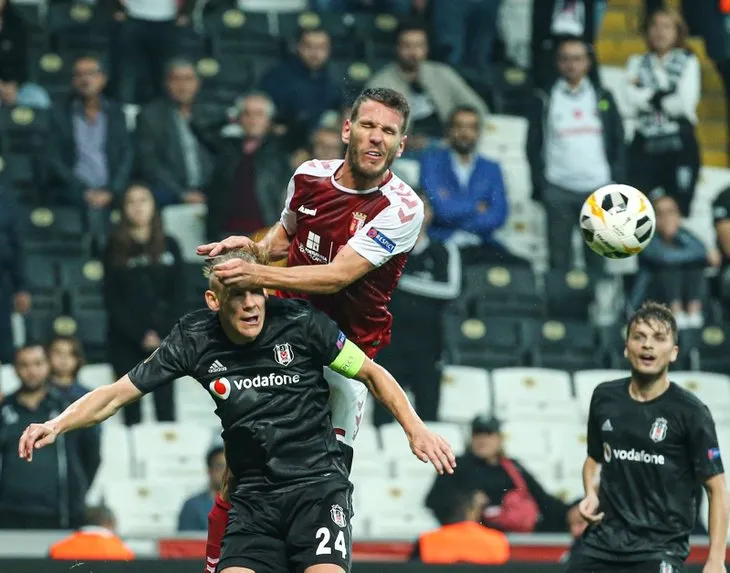 Abdullah Avcı ve Fatih Terim’den büyük sürpriz! İşte Beşiktaş-Galatasaray derbisinin ilk 11’leri