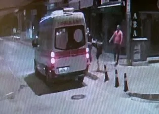 Antalya’da korkunç olay! Sağlık ekibine kaldırım taşlıyla saldırdı