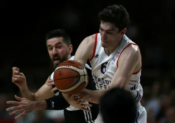Beşiktaş, Efes'i dağıttı