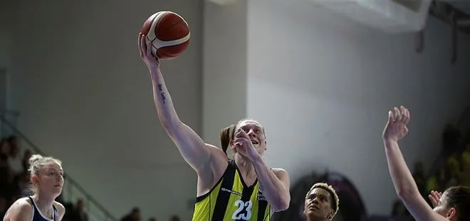 Basketbol kadınlarda Türkiye Kupası İzmit Belediyespor’u yenen Fenerbahçe Öznur Kablo’nun oldu