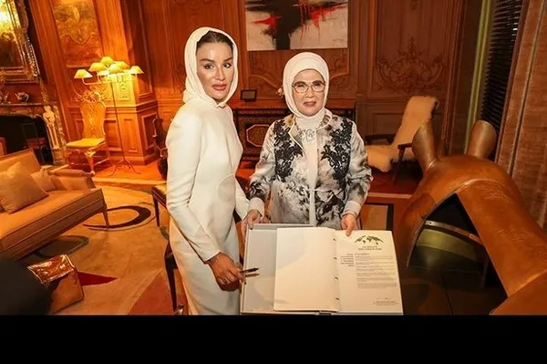 emine-erdogandan-gazze-icin-telefon-diplomasisi-1698331860093.jpg Emine Erdoğan'dan "Gazze" için diplomasi! - 3