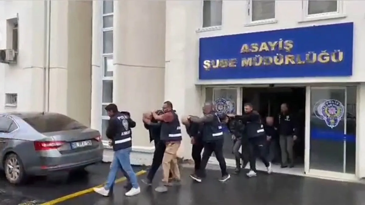 Ankara merkezli 5 ilde define çetesi çökertildi: 15 kişi tutuklandı Ankara merkezli 5 ilde define çetesi çökertildi: 15 kişi tutuklandı