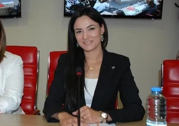 Eski "Türkiye Güzeli" Sarıbaş AK Parti Aydın Kadın Kolları Başkanı oldu