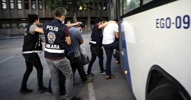 bakir-karisimla-altin-ayariyla-oynayip-8-milyon-vurgun-yapan-cete-cokertildi-1625124253662.jpg Bakır karışımla altın ayarıyla oynayıp 8 milyon vurgun yapan çete çökertildi - 1