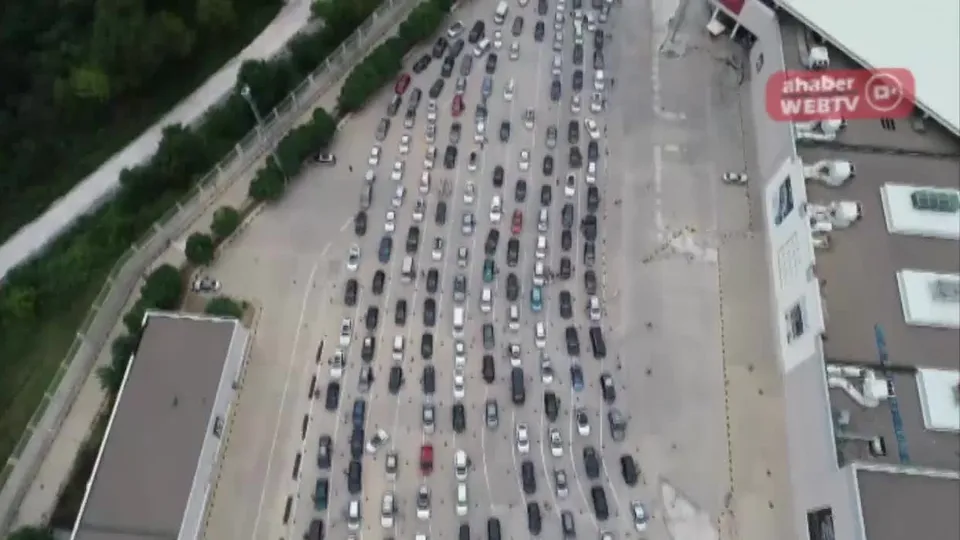 Kapıkule’de gurbetçi yoğunluğu |Video
