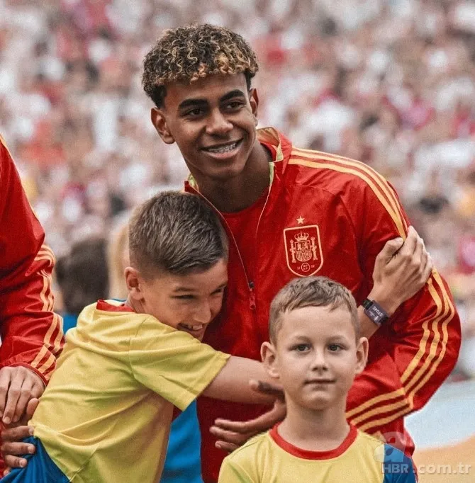 Dünyaca ünlü futbolcu Lamine Yamal'a büyük şok! Sosyal medyadan öğrendiğiyle sarsıldı! 3