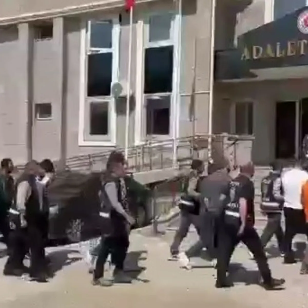 Ankara merkezli dev operasyon! 203 milyarlık bahis ağı çöker