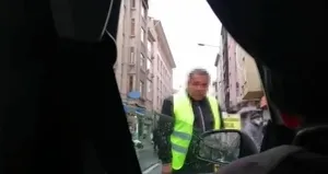 Beşiktaş’ta ’değnekçi’ suçüstü yakalandı