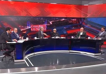 CHP İstanbul İl Binası önünde gerginlik