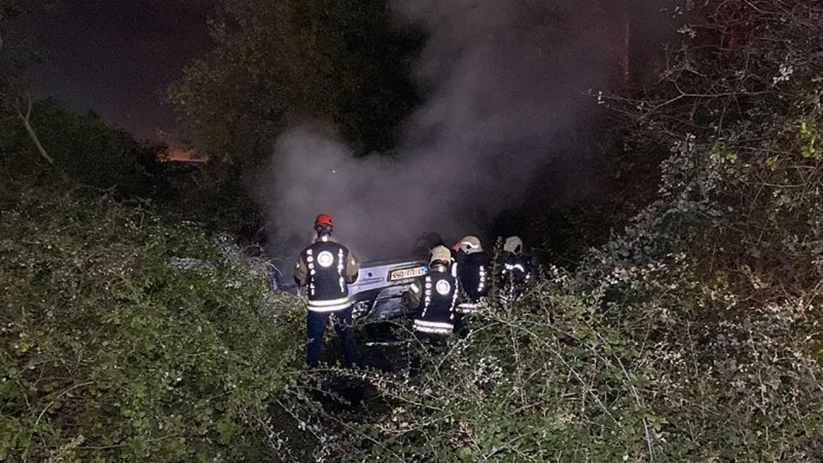 Kocaeli'de takla atan otomobil alev aldı!