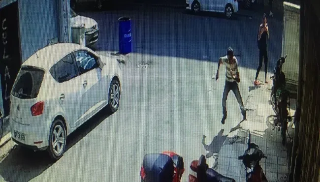 Genç kadının çığlığı kapkaççıyı yakalattı