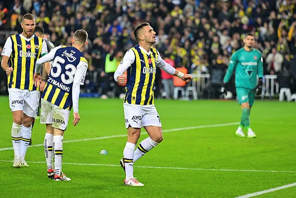 Kanarya geriden gelerek kazandı! Fenerbahçe 2-1 Fatih Karagümrük MAÇ SONUCU