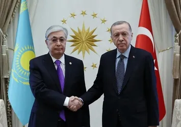 Başkan Erdoğan'dan önemli temas! Kazakistan Cumhurbaşkanı Kasım Cömert Tokayev ile görüştü