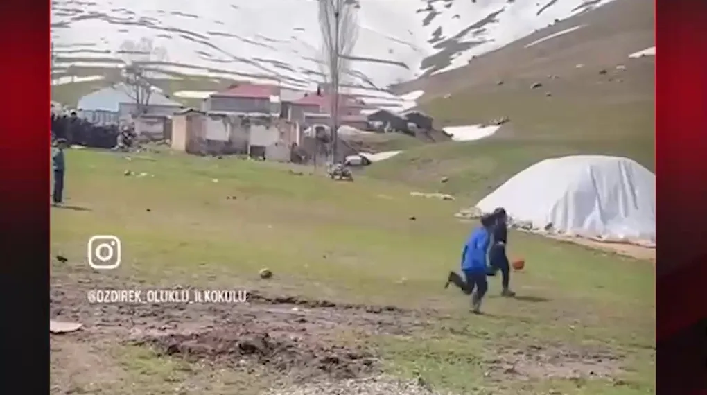 MİNİKLER BAHARI MANGALLA KARŞILADI
