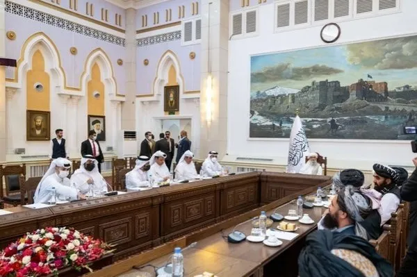 Taliban’ın yeni başbakanı Molla Muhammed Hasan Akhund’dan kritik görüşme! İlk kez kamera karşısında