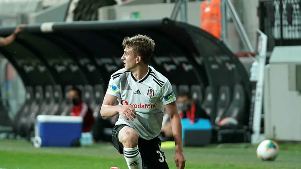 Beşiktaş taraftarından Sergen Yalçın'a çağrı