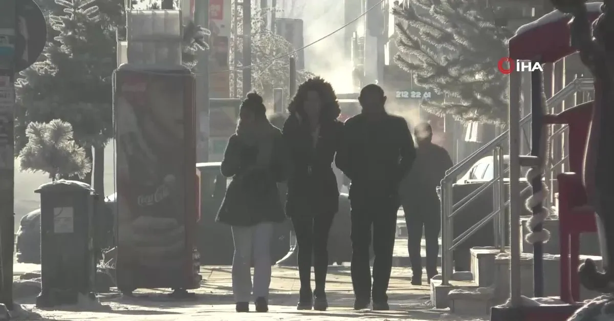 Kars'ta termometreler eksi 25'i gösterdi