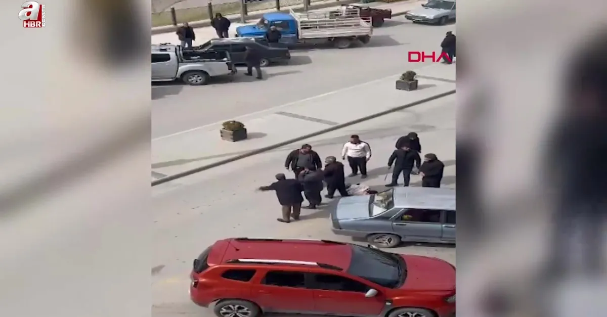 Konya'da bıçaklı, sopalı kavga kamerada