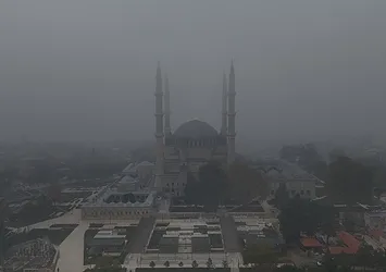 Tarihi yapı sisler arasında görünmez oldu