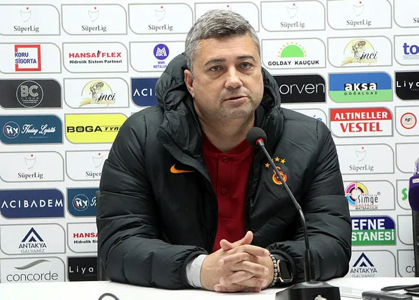 galatasarayda-yaprak-dokumu-yardimci-antrenor-levent-sahin-veda-etti-1622573207570.jpg Galatasaray'da yaprak dökümü! Yardımcı antrenör Levent Şahin veda etti - 1