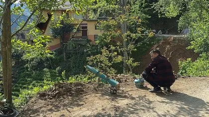 Patlama sesi köylülerin ödünü koparıyor! Rize’de kovanlara dadanan ayılara ilginç önlem