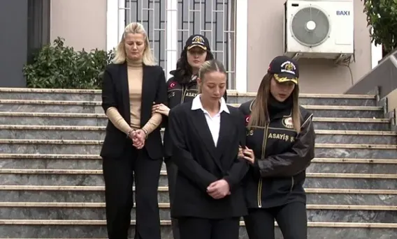 aleyna-kalaycioglu-cinayeti-dakika-dakika-anlatti-kizi-rahat-birak-1774332865770.png Kalaycıoğlu, eski sevgilisinin annesiyle görüşmesini yasakladığını söyledi.