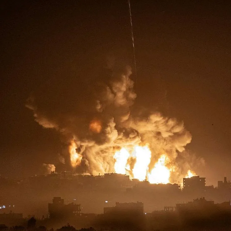 Katil İsrail Gazze’ye ölüm yağdırıyor
