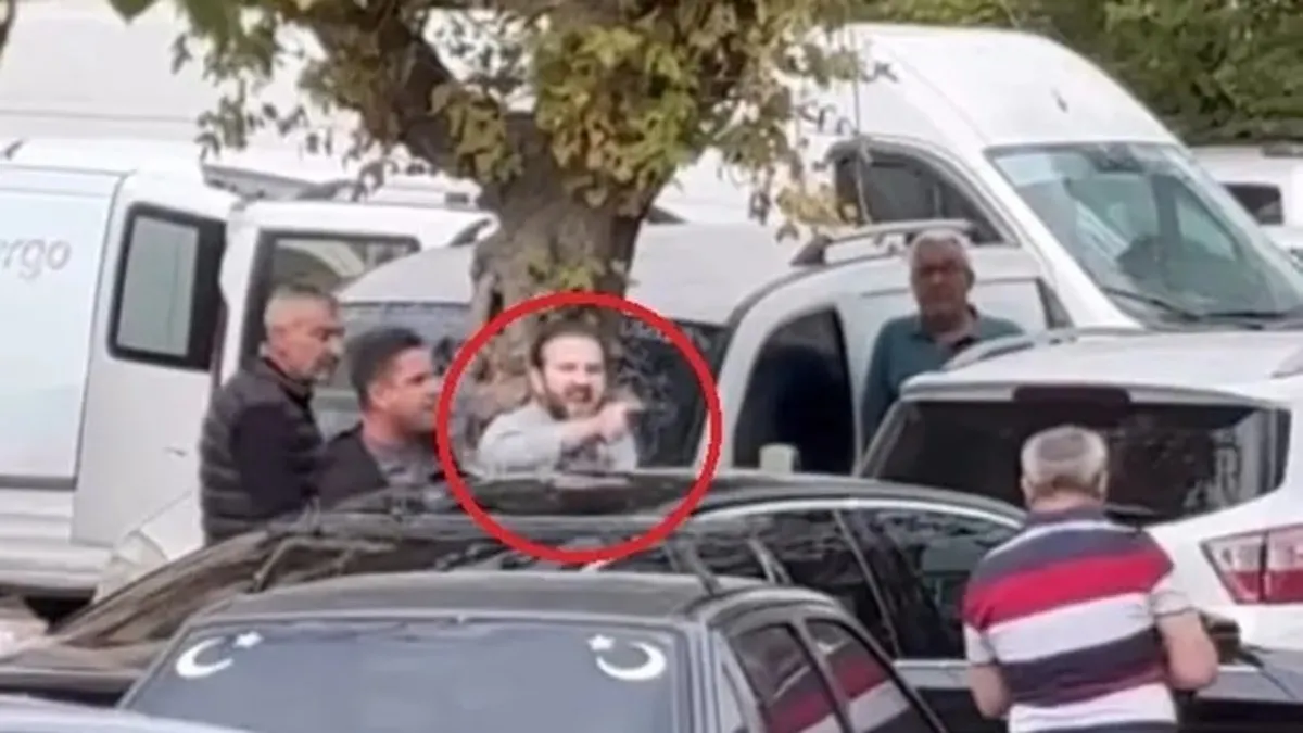Ankara’da yol verme kavgasında dehşet! Silah çekip tehditler savurdu | O anlar kamerada
