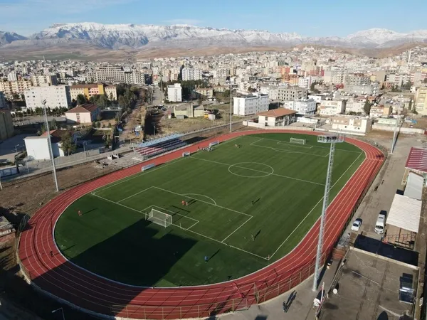 CHP’li Mahmut Tanal’ın ’Silopi’de çocukların spor yapabileceği alan yok’ iddiasına görüntülerle yalanlama