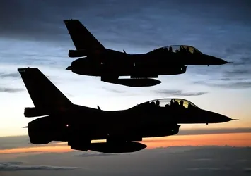 Tunceli'de PKK hedeflerine hava harekatı