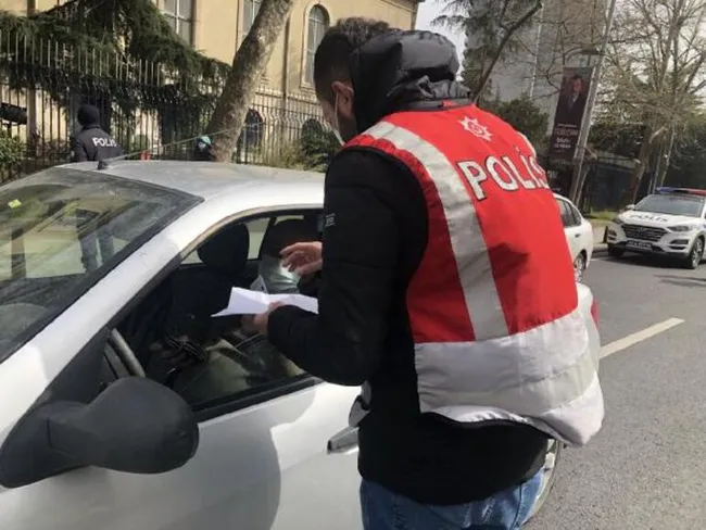 son-dakika-sislide-koronavirus-denetimi-1618668511337.jpg Son dakika: Şişli'de koronavirüs denetimi! - 1