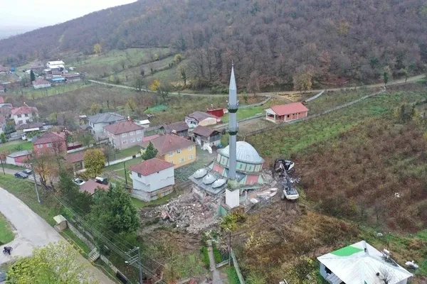 Son dakika: Çevre, Şehircilik ve İklim Değişikliği Bakanı Murat Kurum'dan Düzce depremiyle ilgili açıklama: 181 yapı yıkılacak - 3