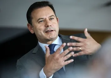 Portekiz Cumhurbaşkanı De Sousa, sağcı lider Luis Montenegro'yu başbakan atadı