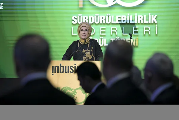 Inbusiness Sürdürülebilir Yüzyıl Zirvesi’nde Emine Erdoğan’dan Turkuvaz Medya’ya özel tebrik: Doğa dostu bina ve çevre duyarlılığı vurgusu
