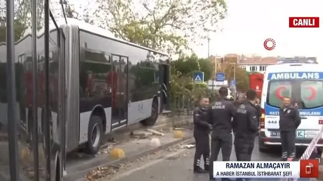 Kadıköy’de metrobüs kazası! İşte olay yerinden ilk görüntüler…