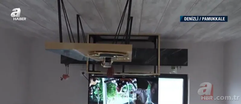 Bu villada terslik var! Fotoğraf çektirmek için sıraya giriyorlar 3