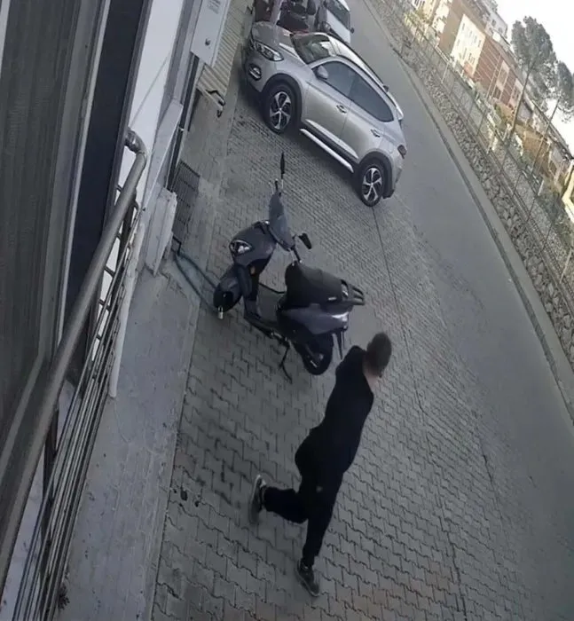 Katil itfaiye eri Turgay Gezgin’in eve girme görüntüleri (AHABER)
