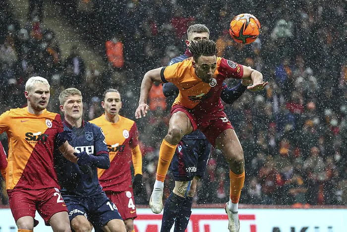 galatasaray-trabzonspor-canli-skor-aslantepede-dev-mac-1642959288505.jpg Galatasaray-Trabzonspor: 1-2 (MAÇ SONUCU ÖZET) - 2