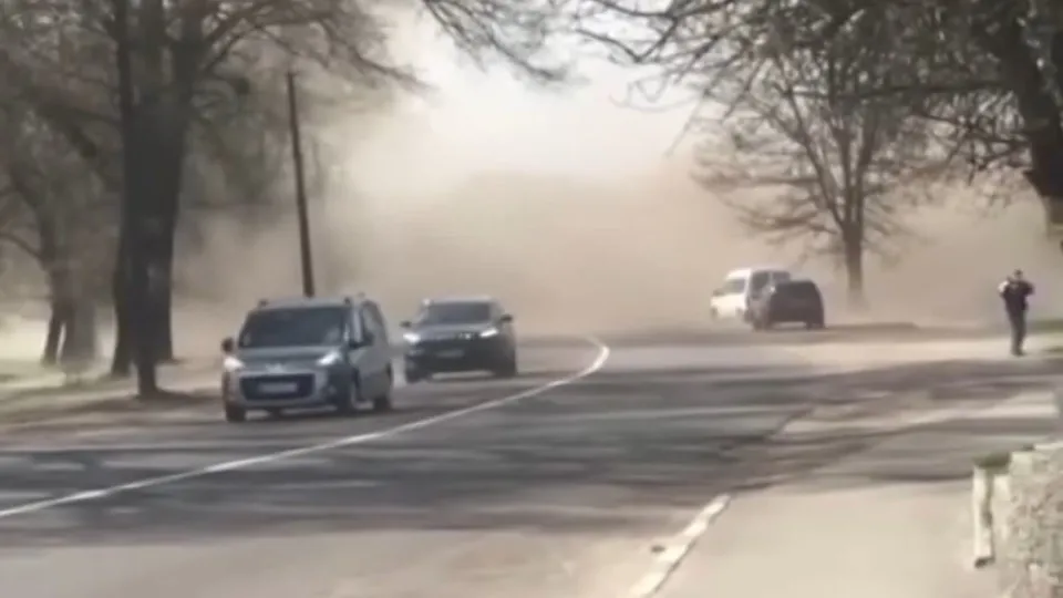 Toz fırtınası bir sokağı böyle yuttu |Video