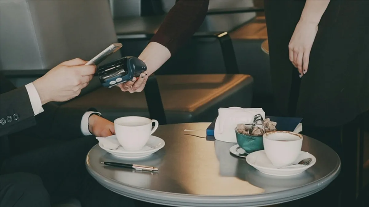 Restoranlarda servis masa ve kuver ücreti artık alınmayacak!