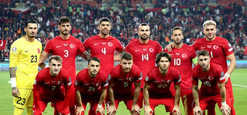 Başkan Erdoğan'dan A Milli Futbol Takımı'na tebrik telefonu