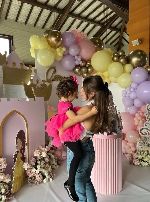 Gamze Erçel’in kızı Mavi’den müjdeli haber geldi! Kanseri yendi zili çaldı