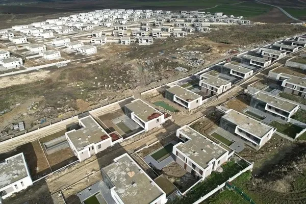 CHP'li Büyükçekmece Belediyesi'nin ölüm villaları | Her gün yeni bir skandal! Yapıları şehit mezarlarının üstüne dikmişler - 7